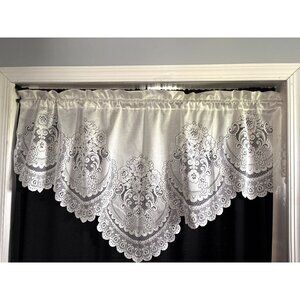 JCPenney Lace Valance 26"L x 48"W Cream Polyester Scalloped Edge Curtain